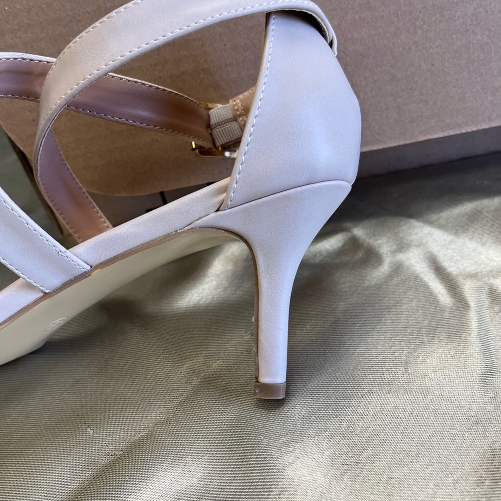 Journey Riva Pumps - Picture 3 of 13